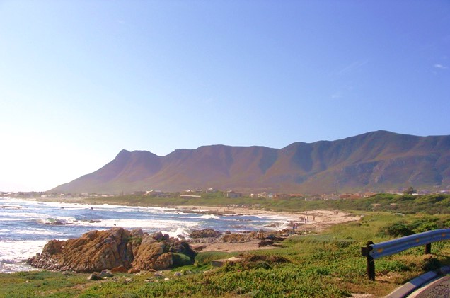 2 Bedroom Property for Sale in Sandbaai Western Cape